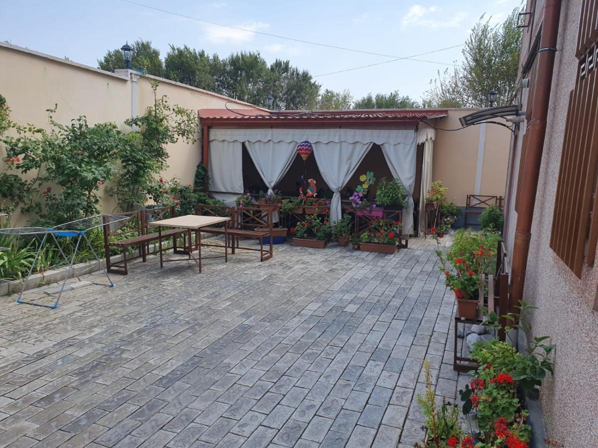 Planet Hotel Yerevan Exterior photo